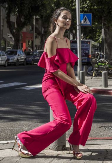 lady in red